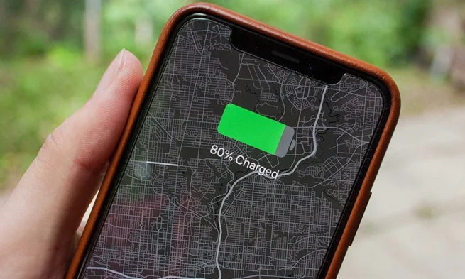4 thói quen sạc pin tàn phá tuổi thọ iPhone nhanh nhất bạn cần bỏ ngay lập tức-2.webp