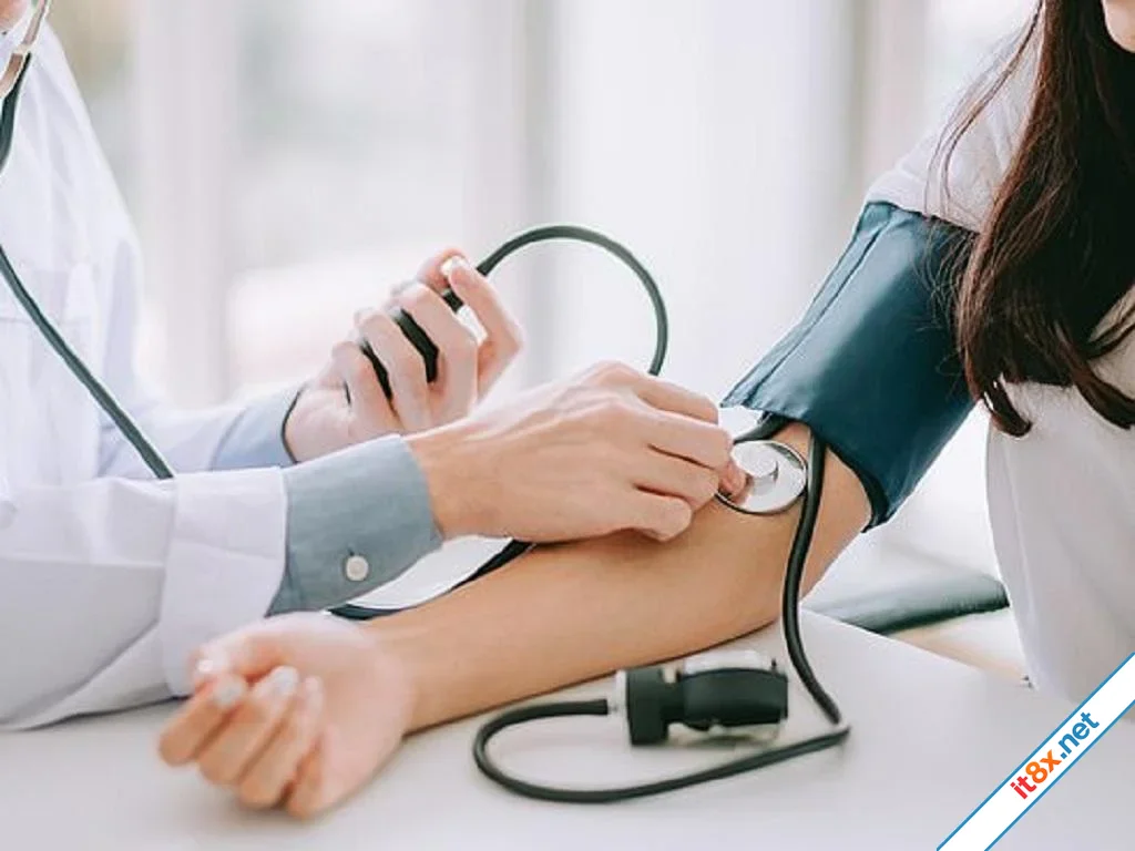 5 điều nên làm trước khi ngủ để cân bằng huyết áp-1.webp