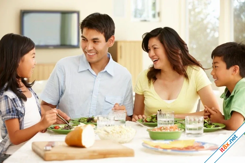 asian-family-meal.webp