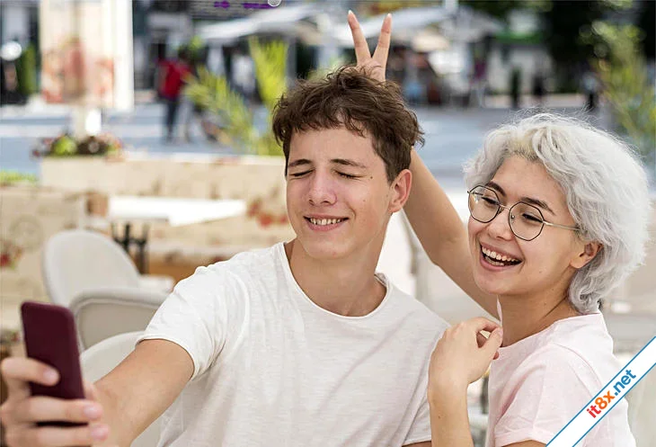 Bao nhiêu tuổi là già? Khảo sát gây sốc về góc nhìn của thế hệ Gen Z