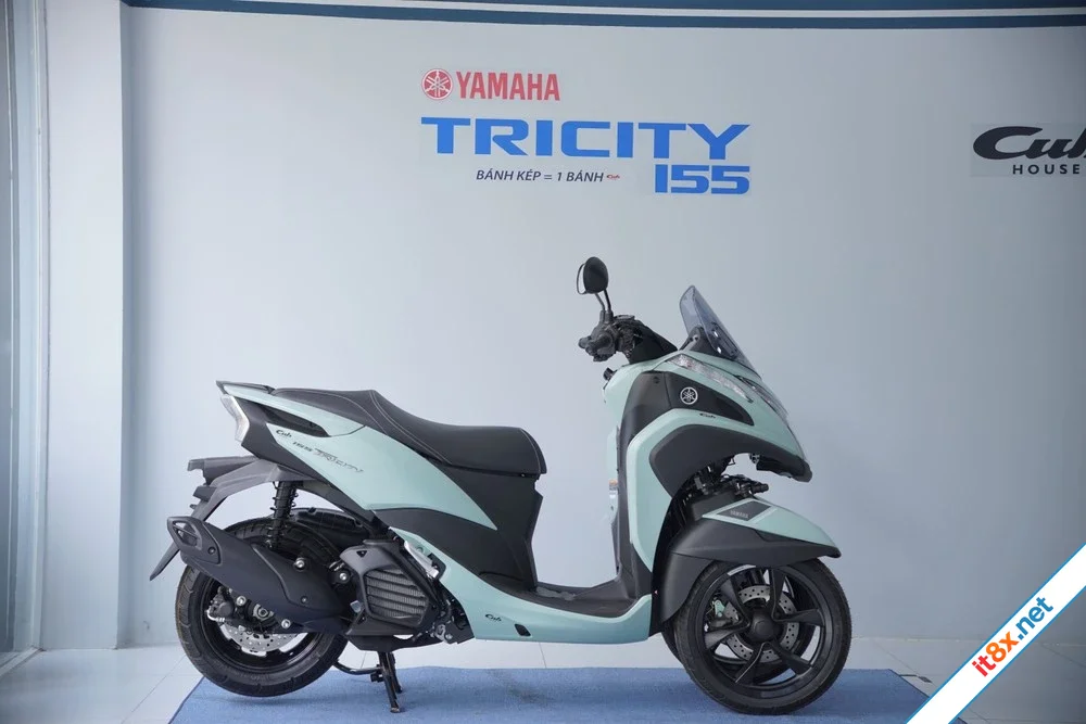Cận cảnh mẫu xe tay ga Yamaha có bánh kép độc lạ-2.webp