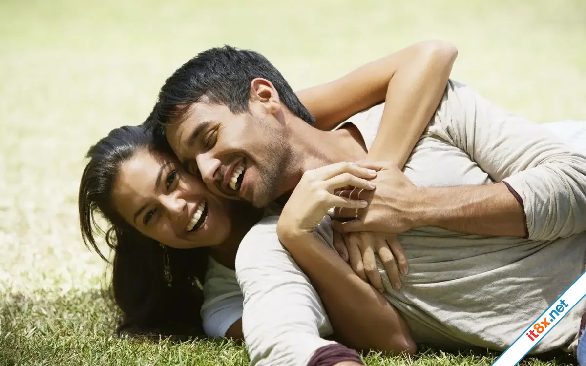 Couple-Love-Hug-Happiness.webp