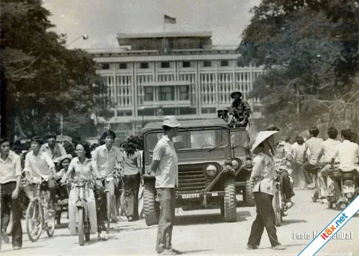 Những khoảnh khắc khó quên của đường phố Sài Gòn ngày 3041975-3.webp