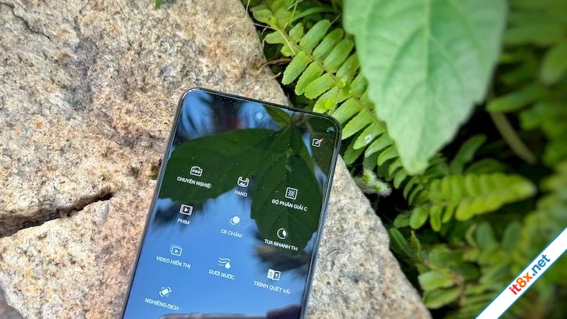 Realme C75x kháng bụi và nước IP69 tích hợp loạt tính năng AI-2.webp
