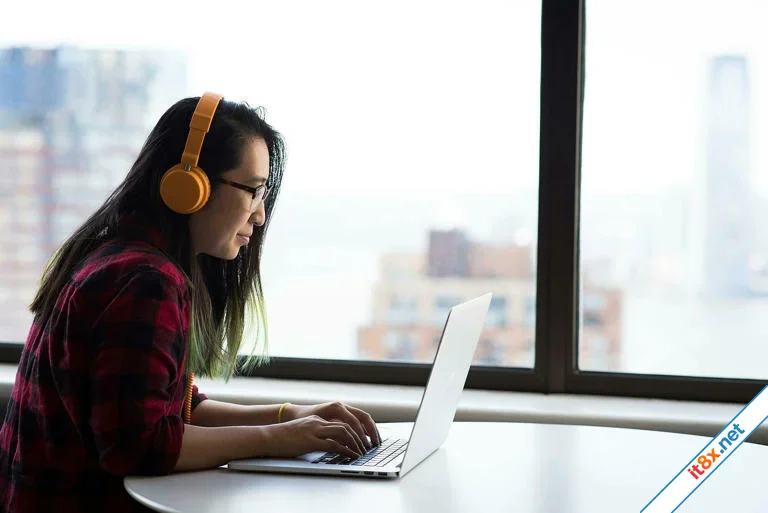 Tại sao nhiều người sợ gọi điện và chỉ muốn nhắn tin Giải mã từ góc độ tâm lý-1.webp