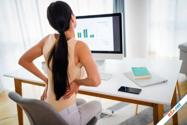 Thói quen khi ngồi làm việc khiến bạn trông già hơn tuổi-2.webp