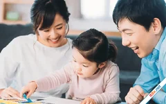 Mẹ thông minh phải biết dạy con yêu thương người khác