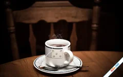 Uống trà quá nóng tăng gấp đôi nguy cơ ung thư thực quản