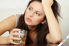 Phụ nữ hay lo lắng và ghen tuông có nguy cơ mắc Alzheimer cao hơn?