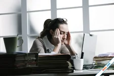 5 cách giảm đau đầu không cần thuốc