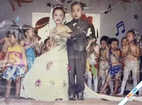 Thành vợ chồng sau 20 năm kết hôn giả ở trường mẫu giáo