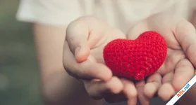 Chờ người khác đến gõ cửa