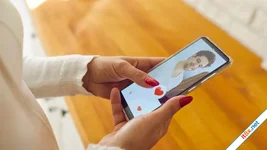 Trẻ ra 10 tuổi nhờ tắt kết nối internet trên điện thoại