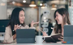 Trí tuệ của sự im lặng: 3 điều người thông minh tuyệt đối giữ kín để bảo vệ bản thân và gia đình