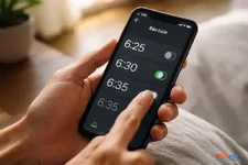 Tại sao chúng ta luôn đặt báo thức 6:00, 6:30 thay vì 6:27? Bí ẩn tâm lý đằng sau con số 5