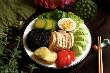 4 thói quen vàng buổi sáng giúp phụ nữ "đảo ngược" lão hóa và giữ vững sắc vóc