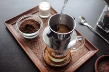 Bí quyết uống cà phê đúng cách sau tuổi 40 giúp cân bằng nội tiết và bảo vệ sức khỏe