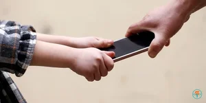 Báo động: Mạng xã hội biến thành "ngòi nổ" gây xung đột gia đình dữ dội