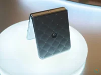 Motorola Razr 2026 bản pha lê Swarovski: Thiết kế xa xỉ, giá rẻ hơn Galaxy Z Flip8