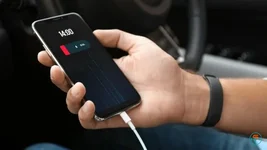 Lý do điện thoại sạc chậm trên ô tô và giải pháp khắc phục
